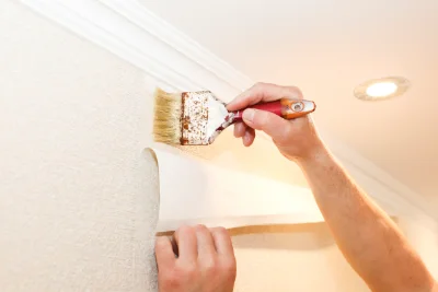 Pose de papier peint à Ormesson — revêtements muraux et toiles de verre